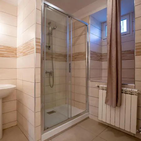 Saint Roch Oda ve Kahvaltı Martres-Tolosane